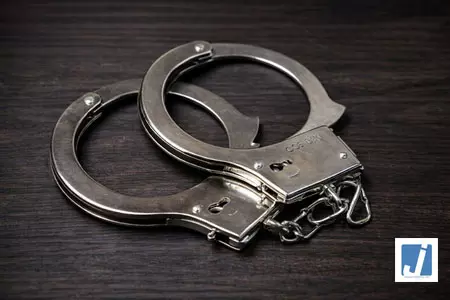 जंगल से चल रहा था 72 करोड़ का साइबर रैकेट, सात आरोपी गिरफ्तार जंगल से चल रहा था 72 करोड़ का साइबर रैकेट, सात आरोपी गिरफ्तार