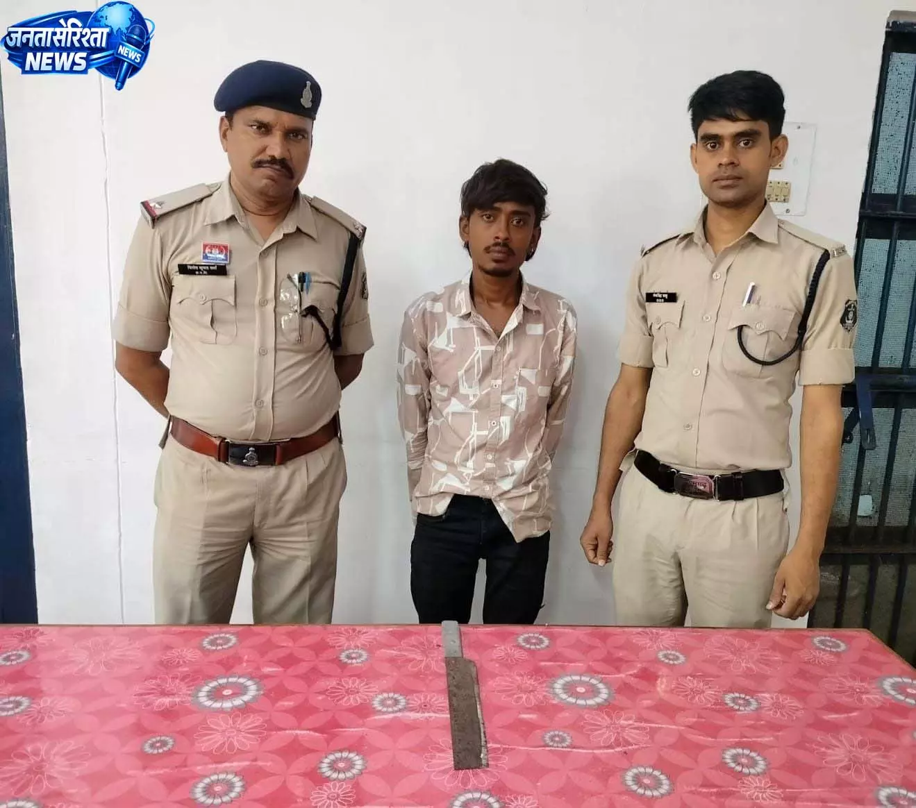 राजनांदगांव में चाकू दिखाकर धमकाने वाला युवक गिरफ्तार राजनांदगांव में चाकू दिखाकर धमकाने वाला युवक गिरफ्तार