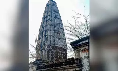 100 साल पुराना मंदिर टूटा, जानें अधिकारियों ने क्या सफाई दी?