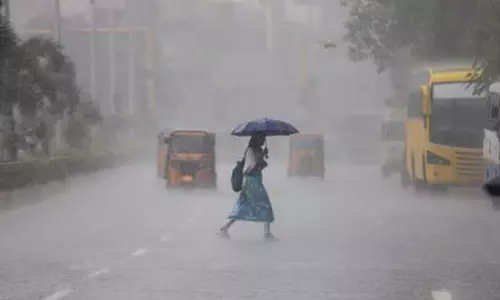 उत्तराखंड के चंपावत में येलो अलर्ट के चलते स्कूलों में छुट्टी, ऑनलाइन चलेगी क्लास उत्तराखंड के चंपावत में येलो अलर्ट के चलते स्कूलों में छुट्टी, ऑनलाइन चलेगी क्लास