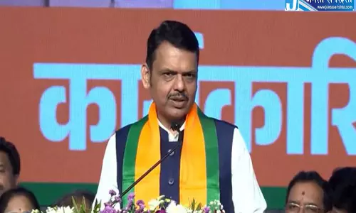 NCERT किताबों पर CM फडणवीस का UPA सरकार पर हमला NCERT किताबों पर CM फडणवीस का UPA सरकार पर हमला