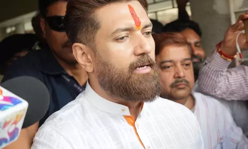 चिराग और भाजपा मंत्री के बीच बढ़ी जुबानी जंग चिराग और भाजपा मंत्री के बीच बढ़ी जुबानी जंग