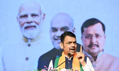 फडणवीस का UPA पर इतिहास को लेकर वार
