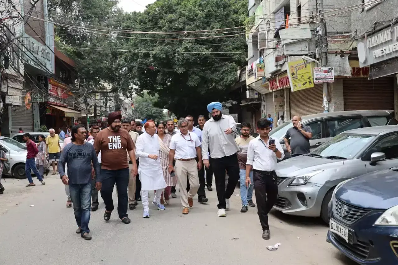 New Delhi: सफाई और निर्माण कार्यों में लापरवाही पर महापौर सख्त, दिए तेजी के निर्देश