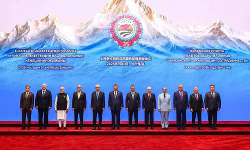 बिश्केक शिखर सम्मेलन: प्रधानमंत्री मोदी ने एससीओ नेताओं के साथ खिंचवाई ग्रुप फोटो बिश्केक शिखर सम्मेलन: प्रधानमंत्री मोदी ने एससीओ नेताओं के साथ खिंचवाई ग्रुप फोटो