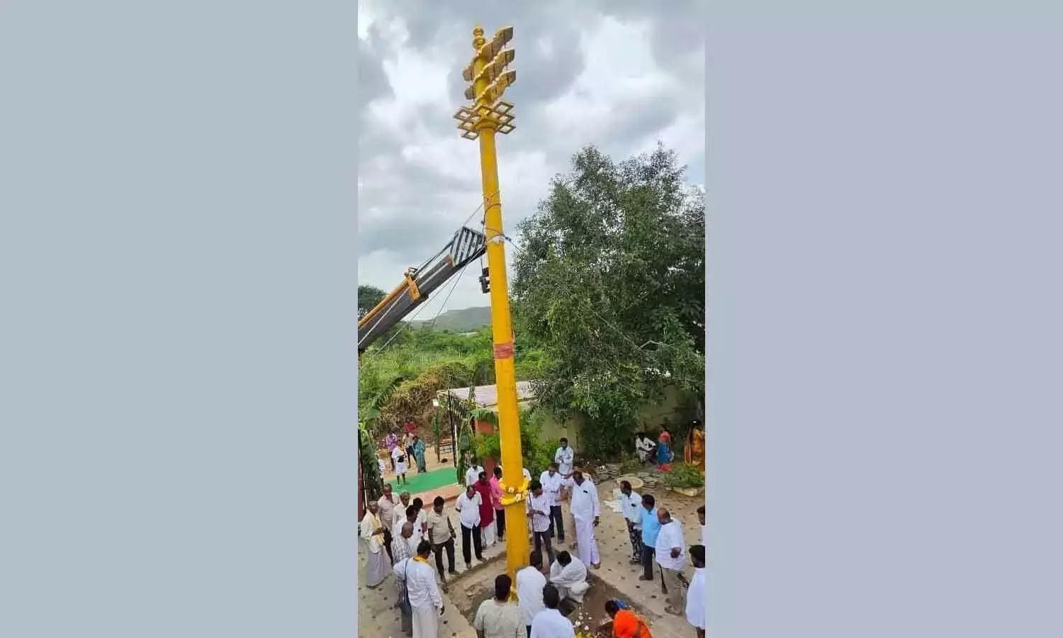 सिद्दावतम मंदिर में नए ध्वज स्तंभ की प्राण प्रतिष्ठा की गई