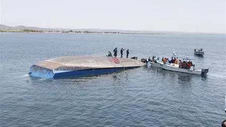 साइप्रस के पास पलटी यात्री फेरी: 8 लोगों की मौत, 18 लापता