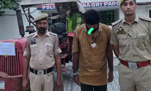 Kathua: चोरी के ट्रैक्टर के साथ आरोपी गिरफ्तार, चार लाख की संपत्ति बरामद Kathua: चोरी के ट्रैक्टर के साथ आरोपी गिरफ्तार, चार लाख की संपत्ति बरामद