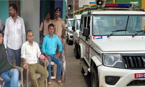 75 हजार रिश्वत लेते BDO और रिश्तेदार रंगे हाथ गिरफ्तार