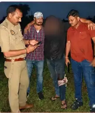 Kaishambi: पटाखा फैक्ट्री विस्फोट मामले में फरार आरोपित गिरफ्तार, पुलिस से हुई मुठभेड़