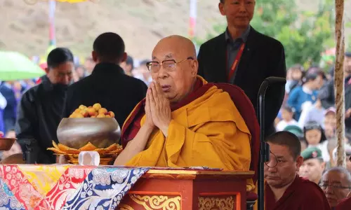 दलाई लामा ने लद्दाख में नेपाल और तिब्बत के बाढ़ पीड़ितों के लिए की प्रार्थना