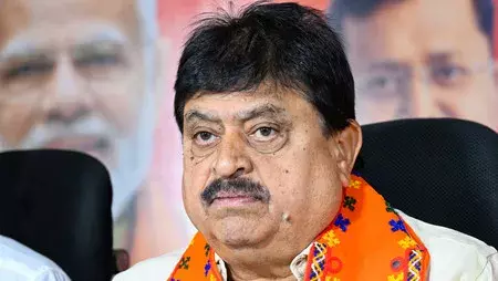 तेलंगाना बीजेपी प्रमुख हैदराबाद में गिरफ्तार, नलगोंडा जाने से रोका गया तेलंगाना बीजेपी प्रमुख हैदराबाद में गिरफ्तार, नलगोंडा जाने से रोका गया