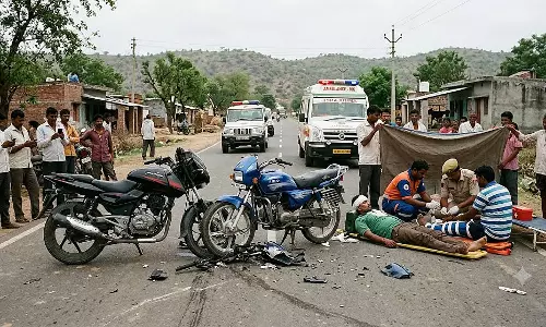 खंडवा में भीषण सड़क हादसा दो बाइक की आमने-सामने टक्कर में दो लोगों की मौत