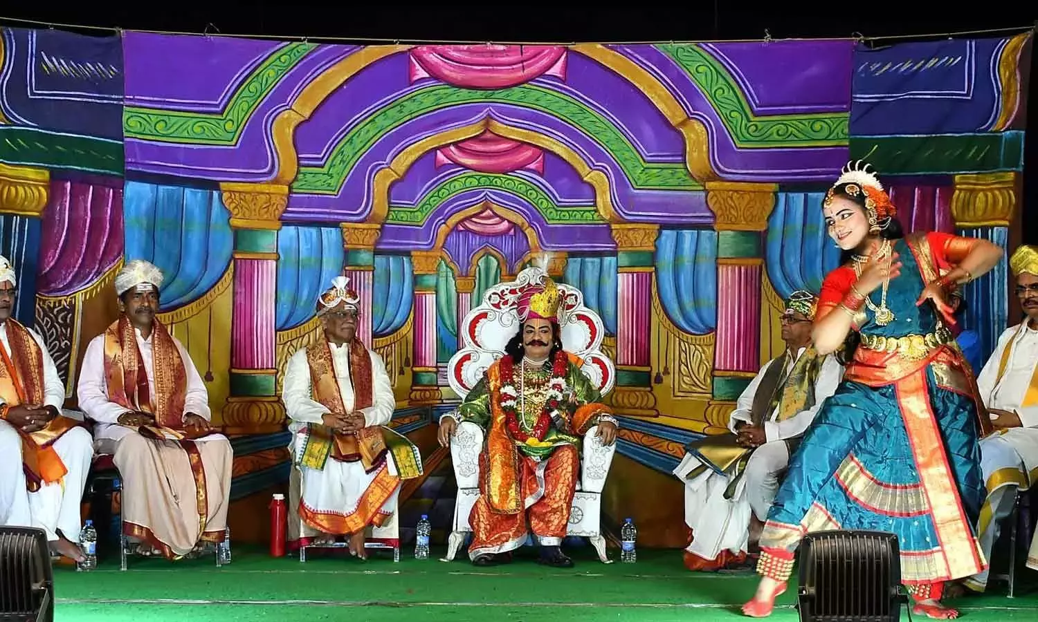 Andhra: भुवन विजयम तेलुगु भाषा की समृद्धि को दर्शाती है Andhra: भुवन विजयम तेलुगु भाषा की समृद्धि को दर्शाती है