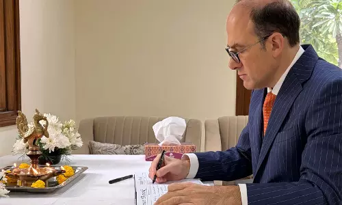 नेपाल बाढ़ त्रासदी पर अर्जेंटीना दूत ने जताई संवेदना नेपाल बाढ़ त्रासदी पर अर्जेंटीना दूत ने जताई संवेदना