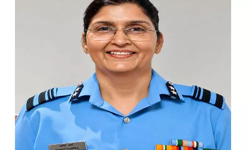 AVM शक्ति शर्मा बनीं रक्षा सेवाओं की पहली महिला टू-स्टार अधिकारी AVM शक्ति शर्मा बनीं रक्षा सेवाओं की पहली महिला टू-स्टार अधिकारी