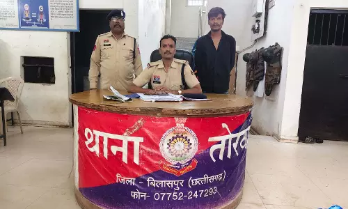 आदतन बदमाश चाकू लहराते गिरफ्तार, आर्म्स एक्ट में भेजा जेल आदतन बदमाश चाकू लहराते गिरफ्तार, आर्म्स एक्ट में भेजा जेल