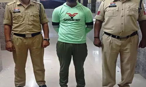 नाबालिग से दुष्कर्म के आरोपी को पुलिस ने किया गिरफ्तार नाबालिग से दुष्कर्म के आरोपी को पुलिस ने किया गिरफ्तार