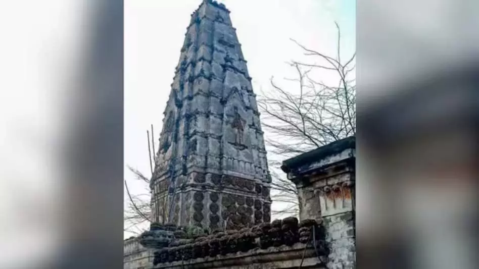 100 साल पुराना मंदिर टूटा, जानें अधिकारियों ने क्या सफाई दी? 100 साल पुराना मंदिर टूटा, जानें अधिकारियों ने क्या सफाई दी?