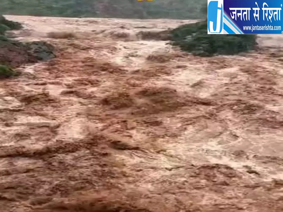 शिवखोड़ी में बारिश का कहर शिवगंगा का जलस्तर बढ़ा जलापूर्ति योजना प्रभावित शिवखोड़ी में बारिश का कहर शिवगंगा का जलस्तर बढ़ा जलापूर्ति योजना प्रभावित