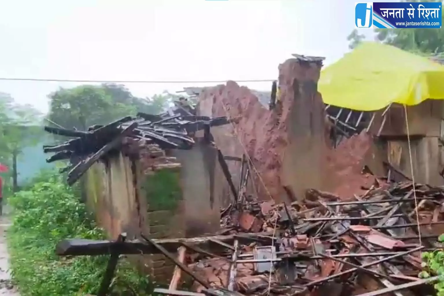 मयूरभंज में भारी बारिश से भारी तबाही, मकान ढहे और रेड अलर्ट जारी मयूरभंज में भारी बारिश से भारी तबाही, मकान ढहे और रेड अलर्ट जारी