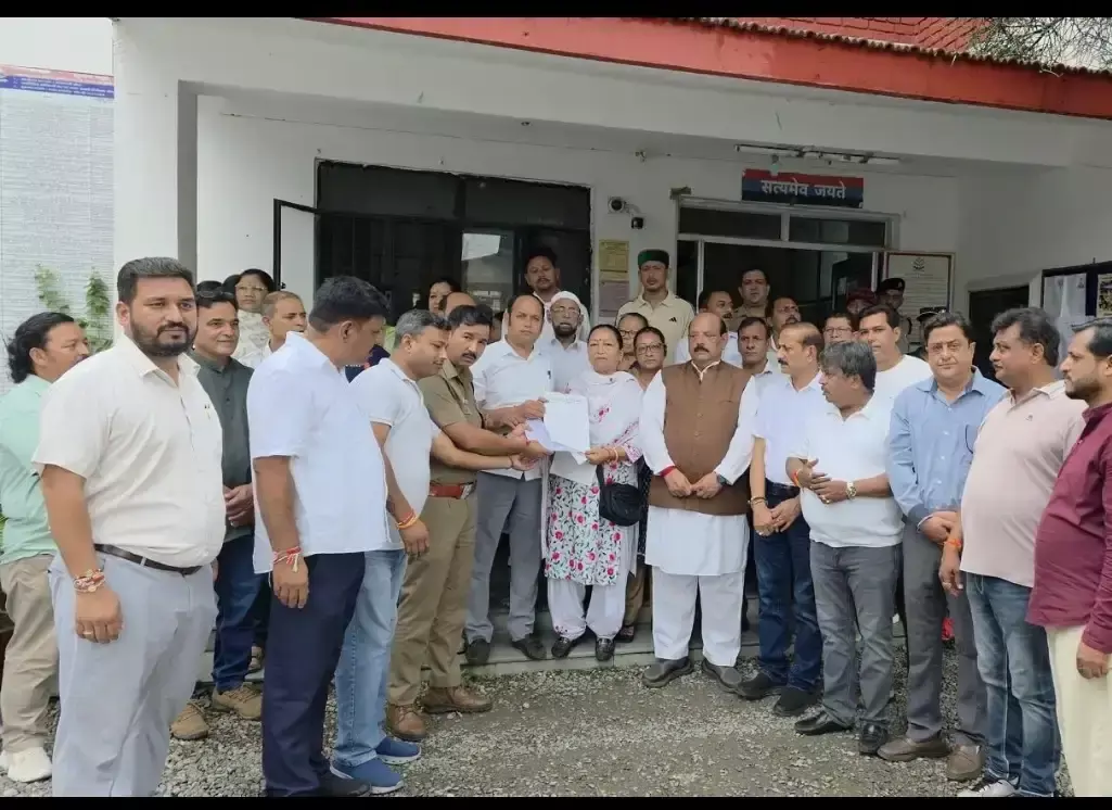 Dehradun: हल्द्वानी में कथित शुद्धिकरण यज्ञ को लेकर कांग्रेस ने जताया विरोध, पुलिस में शिकायत Dehradun: हल्द्वानी में कथित शुद्धिकरण यज्ञ को लेकर कांग्रेस ने जताया विरोध, पुलिस में शिकायत