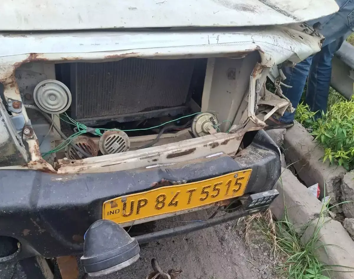 Palwal: गोगामेड़ी से लौट रहे श्रद्धालु हादसे का शिकार, पलवल में छह की मौत और 17 घायल Palwal: गोगामेड़ी से लौट रहे श्रद्धालु हादसे का शिकार, पलवल में छह की मौत और 17 घायल