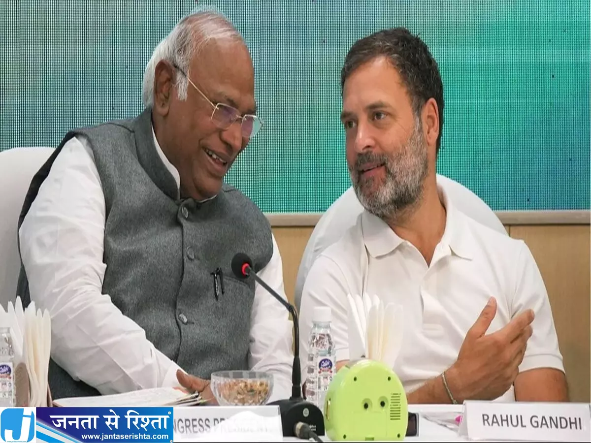 दलित सम्मान की लड़ाई या सियासी रणनीति कांग्रेस के निशाने पर यूपी और देश दलित सम्मान की लड़ाई या सियासी रणनीति कांग्रेस के निशाने पर यूपी और देश