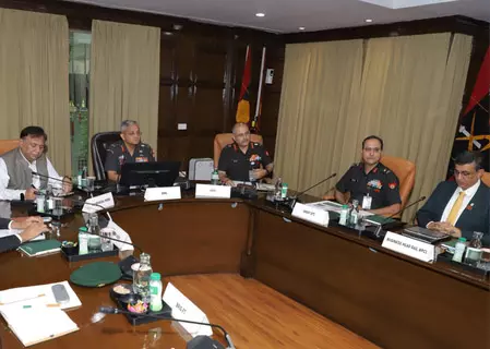 भारतीय सेना का बड़ा कदम, 41 आर्मी स्टेशनों को पीएनजी से जोड़ने का लक्ष्य भारतीय सेना का बड़ा कदम, 41 आर्मी स्टेशनों को पीएनजी से जोड़ने का लक्ष्य