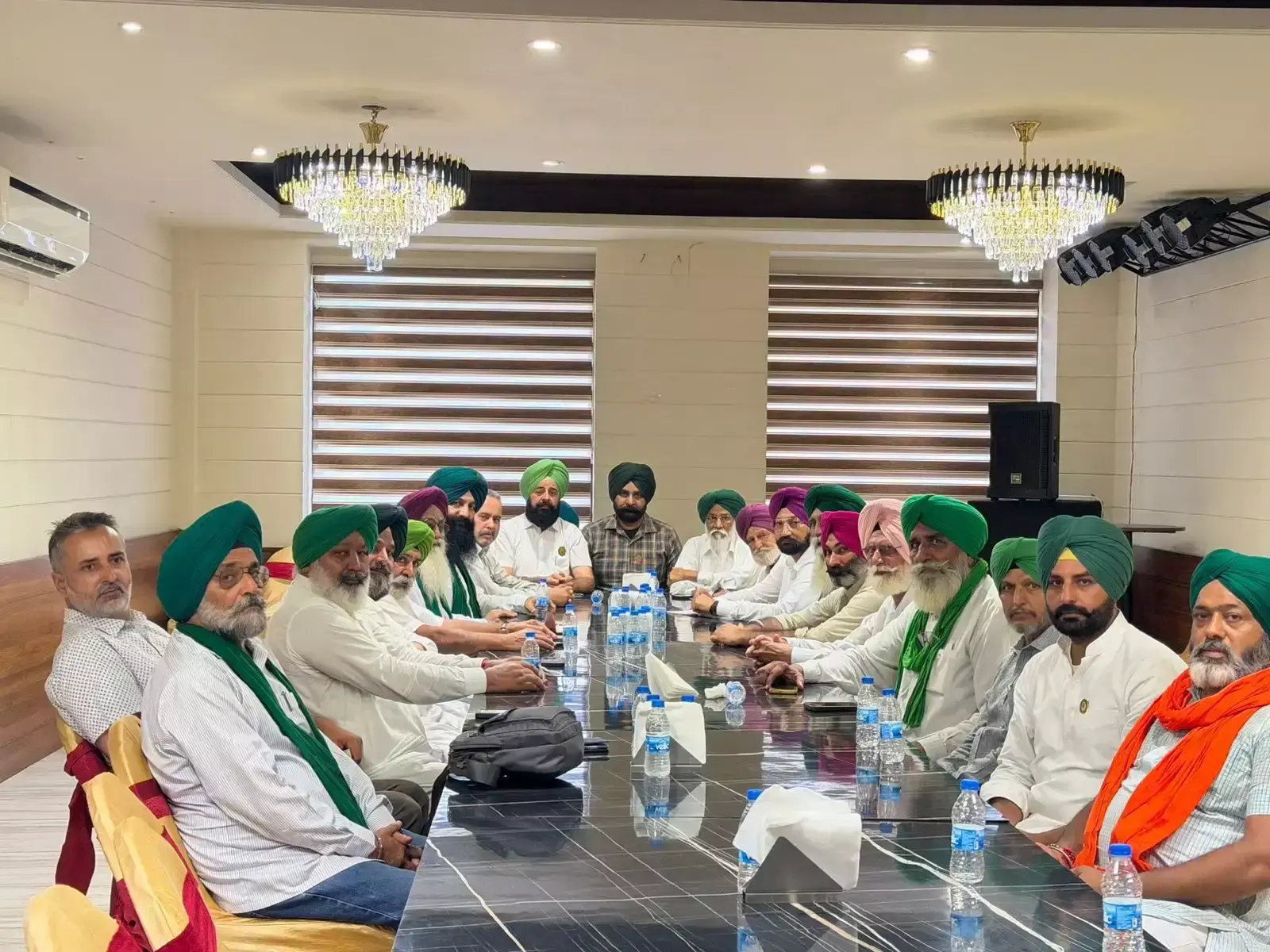 Mohali: MSP समेत कई मुद्दों पर किसानों का प्रदर्शन, मोहाली में 7 दिवसीय धरना शुरू Mohali: MSP समेत कई मुद्दों पर किसानों का प्रदर्शन, मोहाली में 7 दिवसीय धरना शुरू