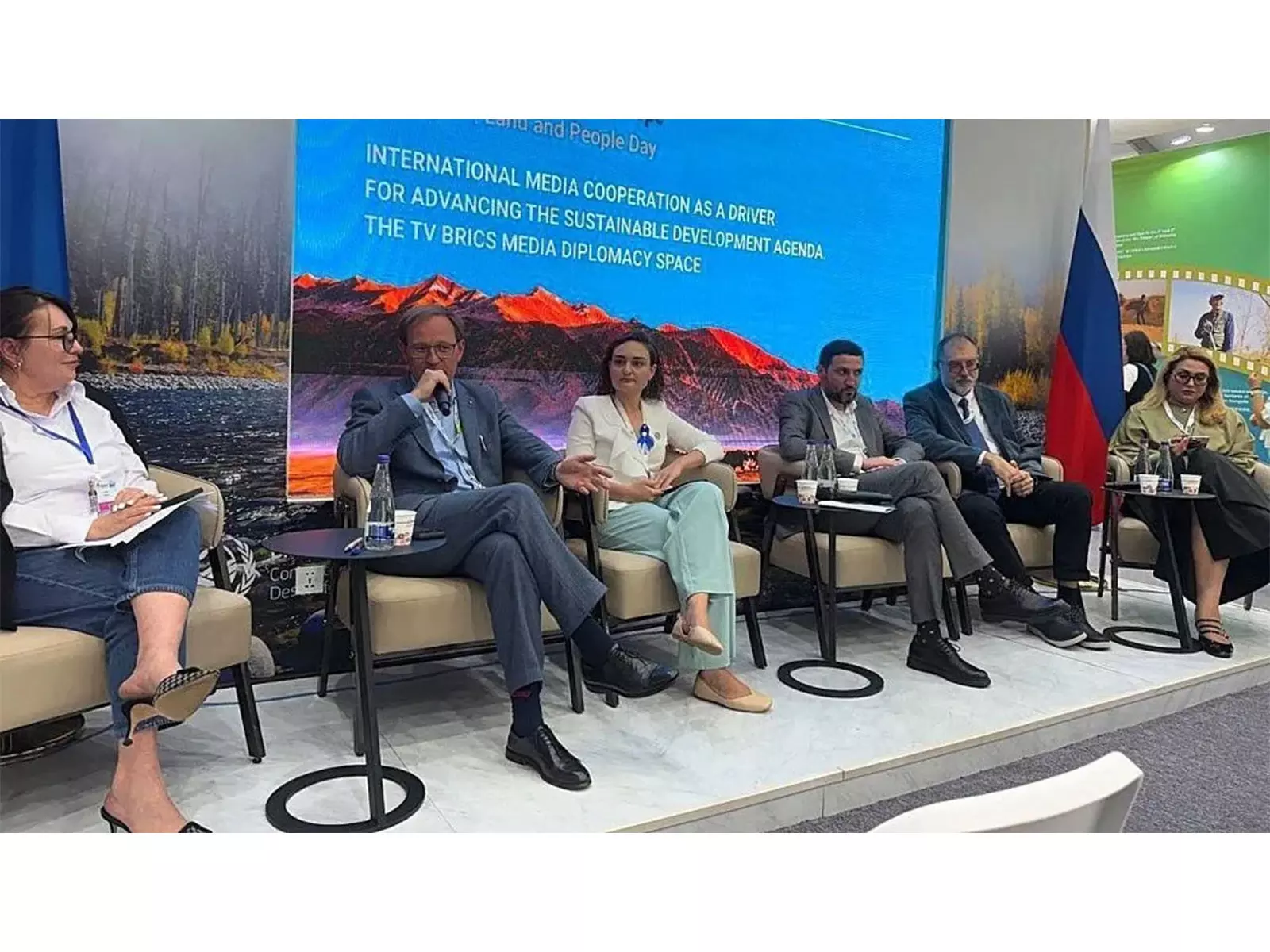 UNCCD COP17 में सतत विकास के लिए मीडिया सहयोग पर जोर UNCCD COP17 में सतत विकास के लिए मीडिया सहयोग पर जोर