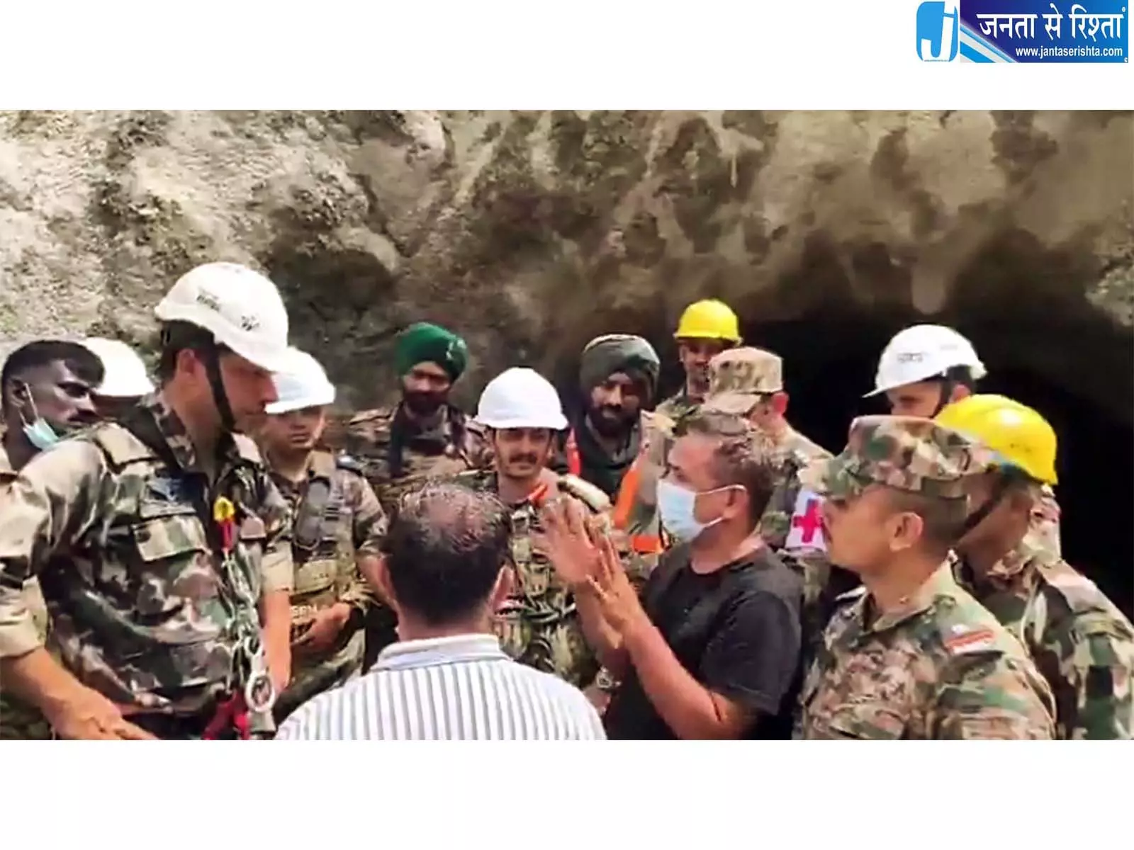 नेपाल बाढ़ राहत में भारत चीन की टनल रेस्क्यू टीमें जुटीं नेपाल बाढ़ राहत में भारत चीन की टनल रेस्क्यू टीमें जुटीं
