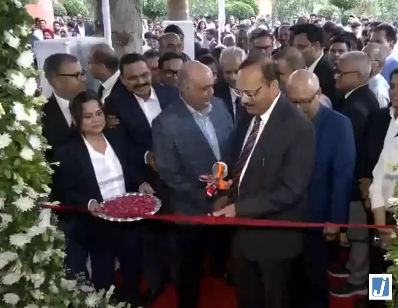 CJI सूर्य कांत ने लॉन्च की बैंक ऑफ महाराष्ट्र की खास लॉकर सुविधा CJI सूर्य कांत ने लॉन्च की बैंक ऑफ महाराष्ट्र की खास लॉकर सुविधा