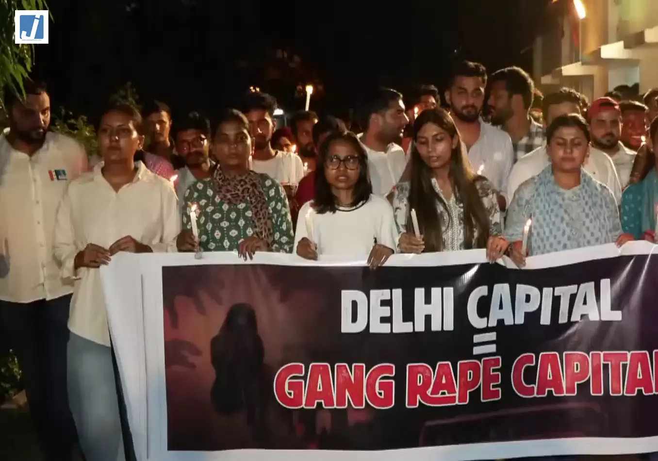 नाबालिग से कथित गैंगरेप के खिलाफ सड़कों पर NSUI नाबालिग से कथित गैंगरेप के खिलाफ सड़कों पर NSUI
