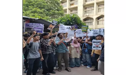 जामिया में एडमिशन विवाद छात्रों ने डीन कार्यालय घेरा