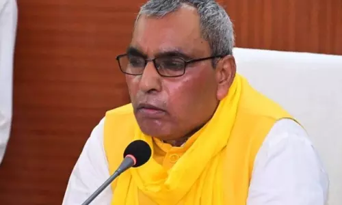 राजभर ने की अफसरों की CM से शिकायत राजभर ने की अफसरों की CM से शिकायत