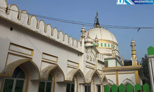 संभल जामा मस्जिद इलाके में अवैध निर्माण पर एक्शन चार को भेजी नोटिस संभल जामा मस्जिद इलाके में अवैध निर्माण पर एक्शन चार को भेजी नोटिस