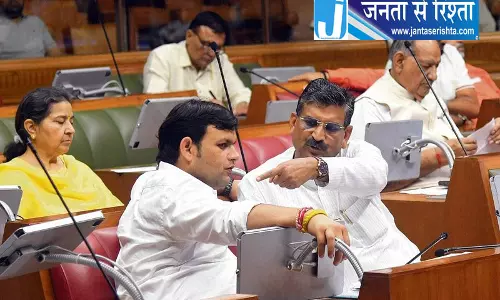 Haryana विधानसभा में सफाई कर्मचारियों की हड़ताल पर घमासान