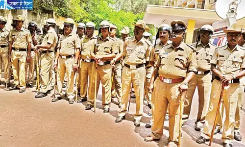 पोस्ट के बदले रिश्वत की बातचीत को लेकर कर्नाटक के तीन सब-इंस्पेक्टर सस्पेंड किए गए