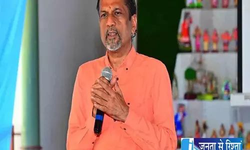 पूर्वी एशियाई देशों का उदाहरण देकर श्रीधर वेम्बू ने समझाई पीएम मोदी की रणनीति पूर्वी एशियाई देशों का उदाहरण देकर श्रीधर वेम्बू ने समझाई पीएम मोदी की रणनीति