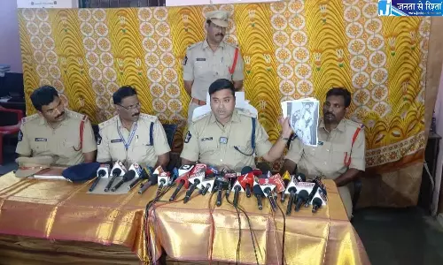 Andhra: पुलिस ने आत्मरक्षा में ड्रग पेडलर पर गोली चलाई