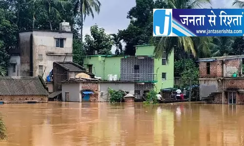 ओडिशा में बाढ़ का खतरा बढ़ा, नदियां उफान पर ओडिशा में बाढ़ का खतरा बढ़ा, नदियां उफान पर