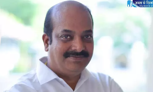 लिंगमनेनी ने आंध्र प्रदेश में 13 नए JNV और 2 AIIMS के लिए फंड की मांग की है लिंगमनेनी ने आंध्र प्रदेश में 13 नए JNV और 2 AIIMS के लिए फंड की मांग की है