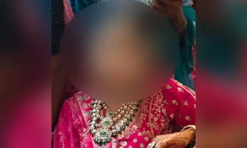 कमरे में पति के बिस्तर पर प्रेमी संग पकड़ी गई नई दुल्हन, चर्चित मामले में नया मोड़