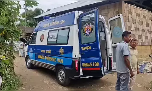 असम में शिक्षक बना अपने ही परिवार का कातिल, पत्नी और तीन बच्चों की हत्या असम में शिक्षक बना अपने ही परिवार का कातिल, पत्नी और तीन बच्चों की हत्या