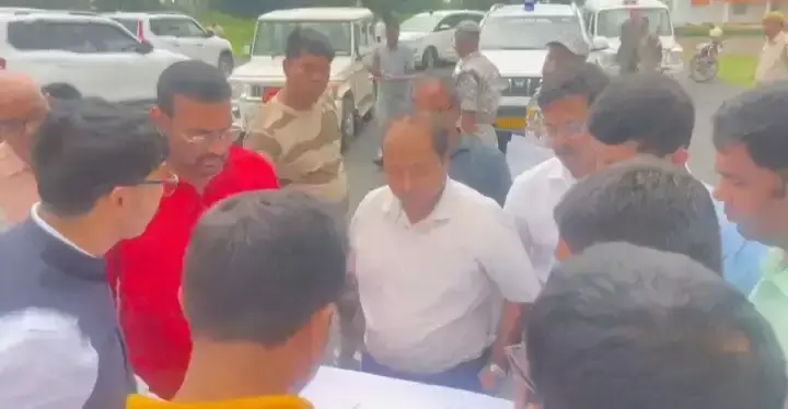 Malda: मालदा हवाई अड्डे को जल्द शुरू करने की तैयारी, विधायक ने व्यवस्थाओं का लिया जायजा