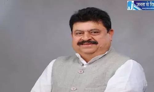 छात्र और किसान सरकार से खुश नहीं BJP का दावा