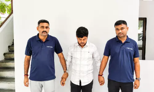 रील देखो पैसे कमाओ: 150 रुपए देकर जीता भरोसा, फिर 26 लाख की साइबर ठगी रील देखो पैसे कमाओ: 150 रुपए देकर जीता भरोसा, फिर 26 लाख की साइबर ठगी
