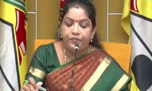 महिला और आदिवासी अधिकारों पर जगन को संध्या रानी ने घेरा महिला और आदिवासी अधिकारों पर जगन को संध्या रानी ने घेरा