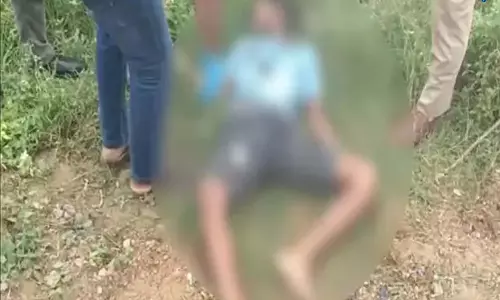सड़क किनारे 23 वर्षीय युवक का शव मिलने से सनसनी